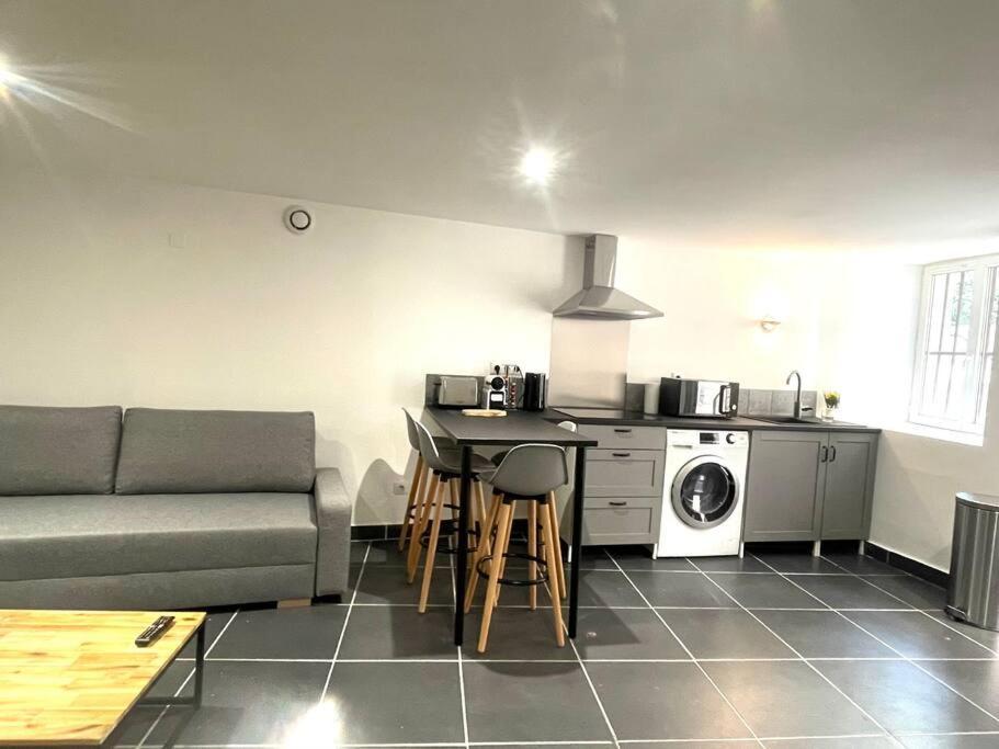 Grand T2 Rue Simeon Gouet Appartement Vienne  Buitenkant foto