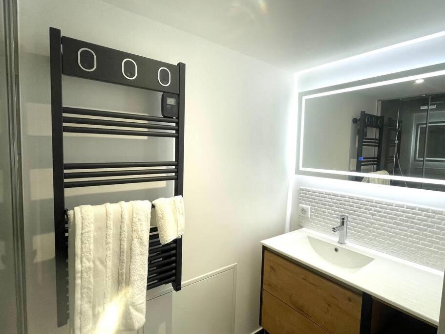 Grand T2 Rue Simeon Gouet Appartement Vienne  Buitenkant foto