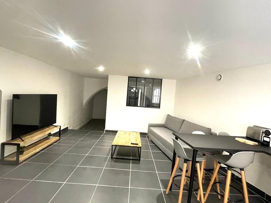 Grand T2 Rue Simeon Gouet Appartement Vienne  Buitenkant foto